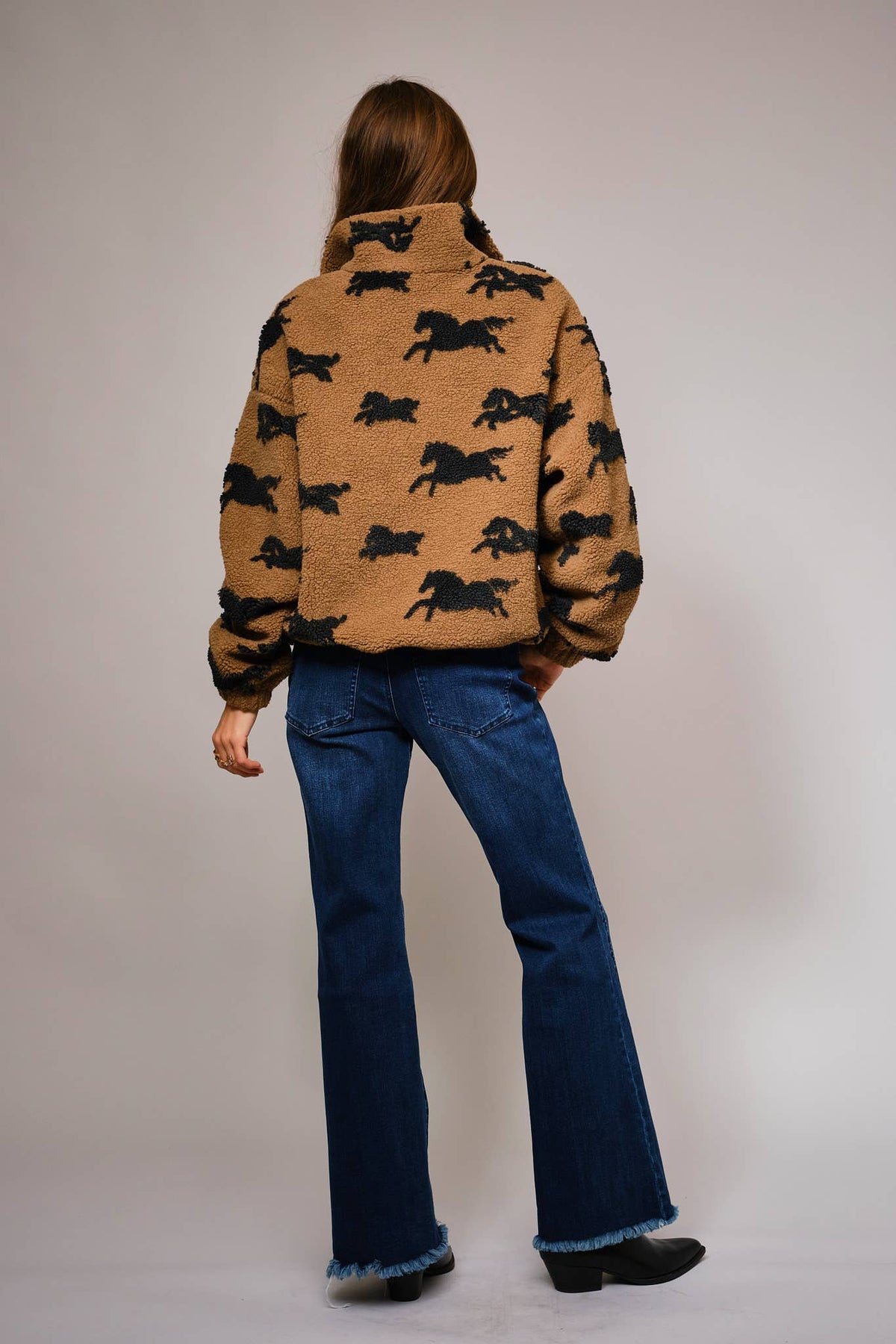Wild Sherpa – Oversizejacka med hästmotiv