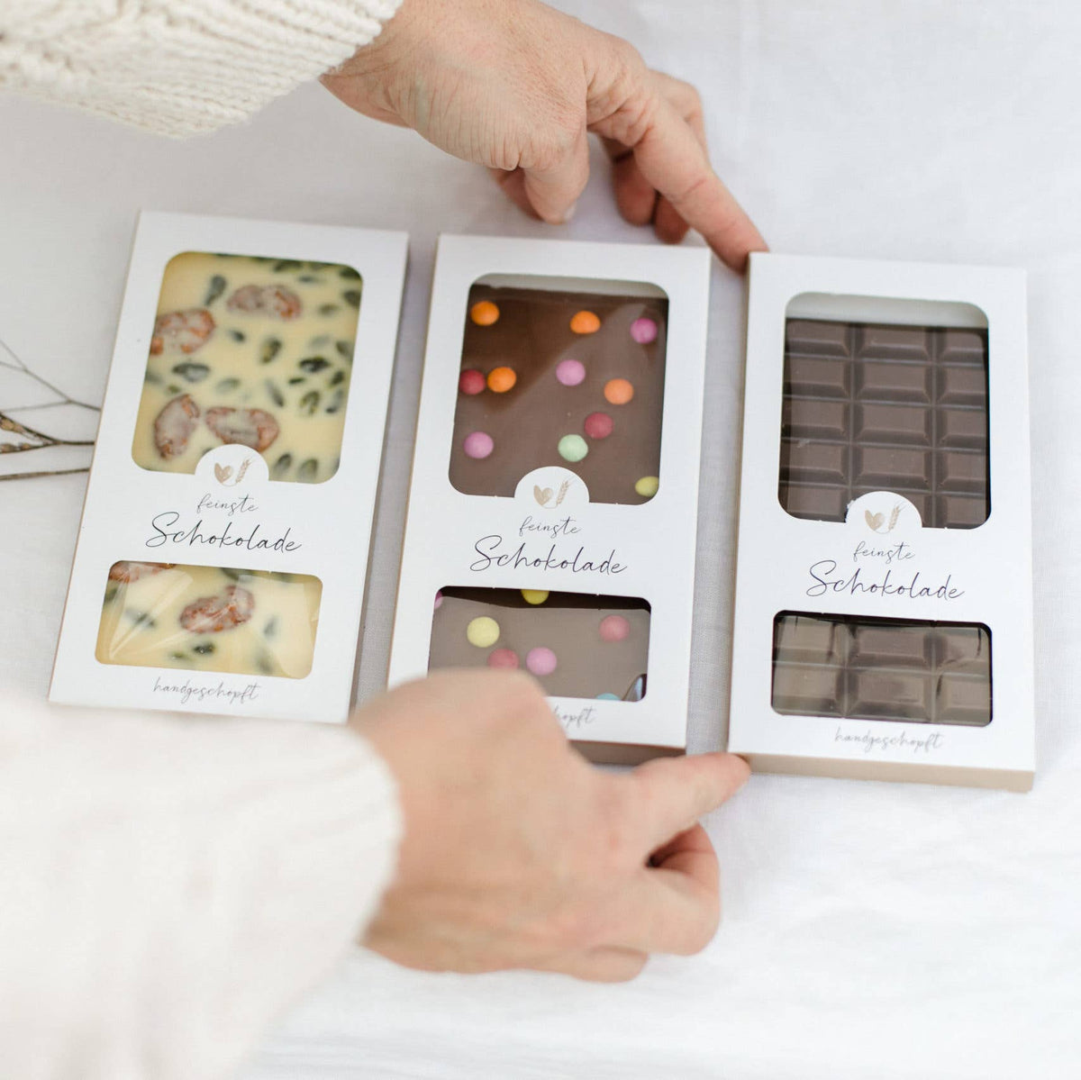 Lyxig vit choklad med pistage, mandel & apelsin