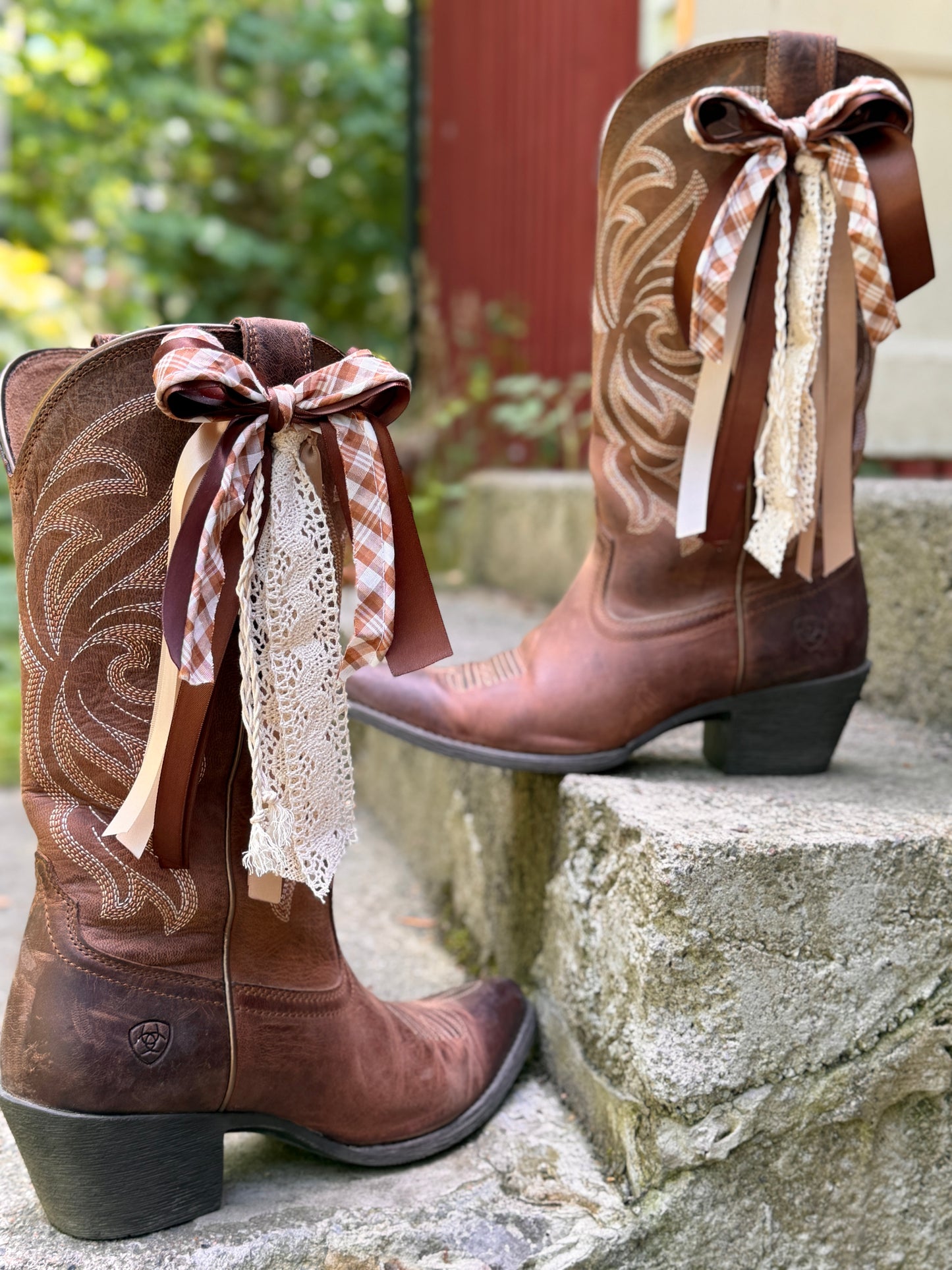 Vintage Boot Bow