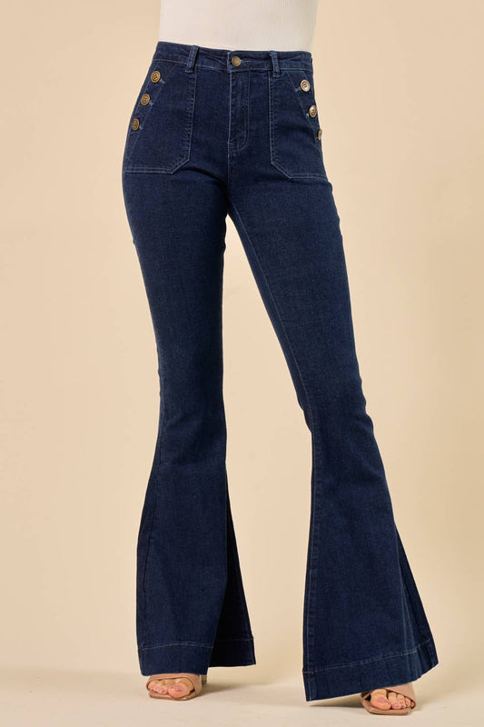 Mörkblå bootcut-jeans med dekorativa sidoknappar