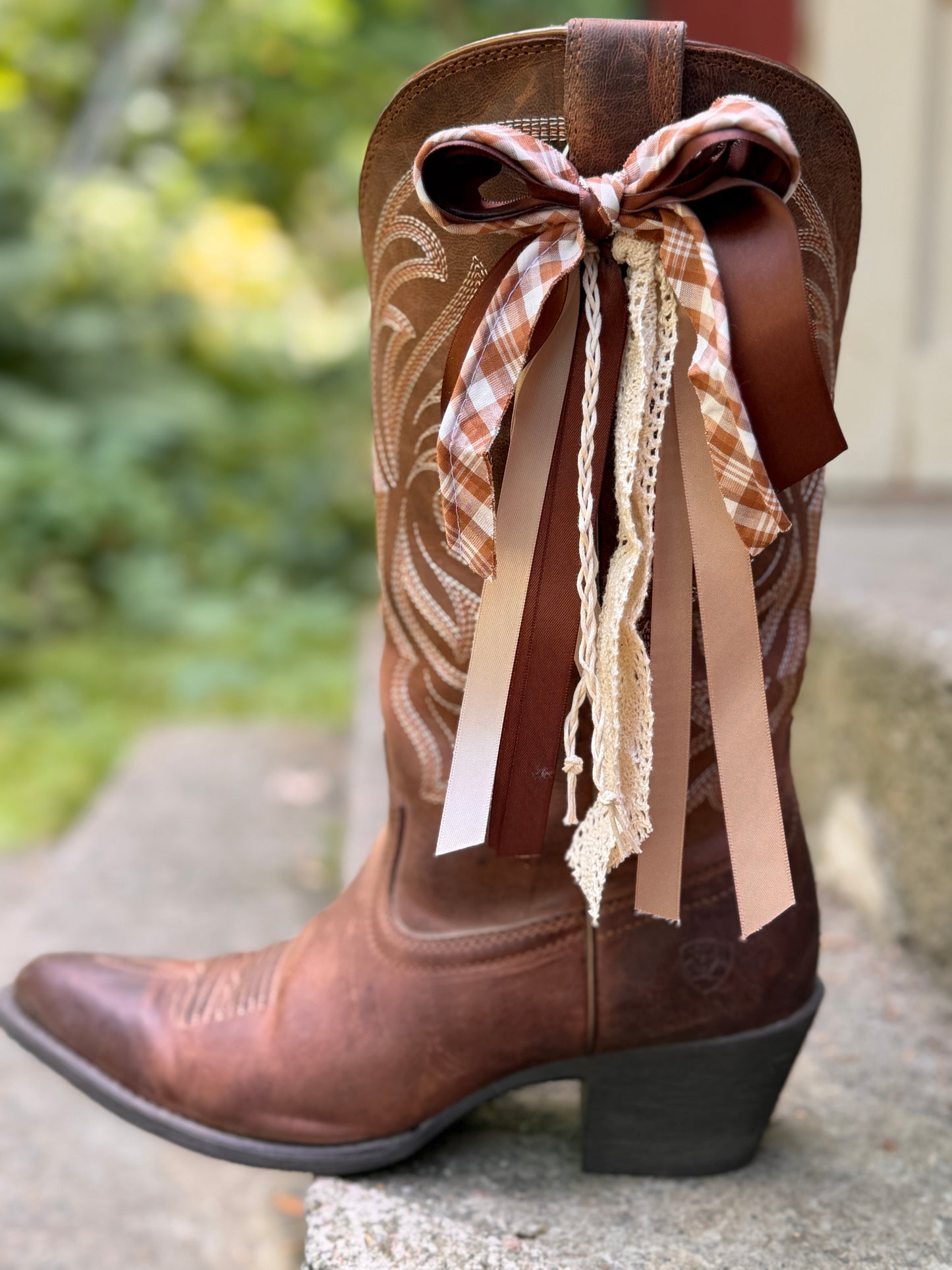 Vintage Boot Bow