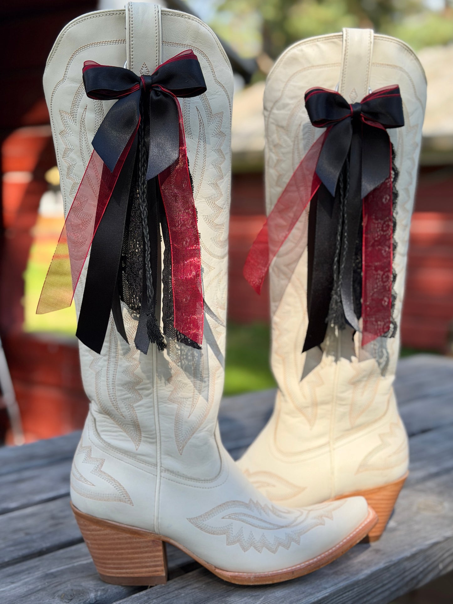 Svart Boot Bow