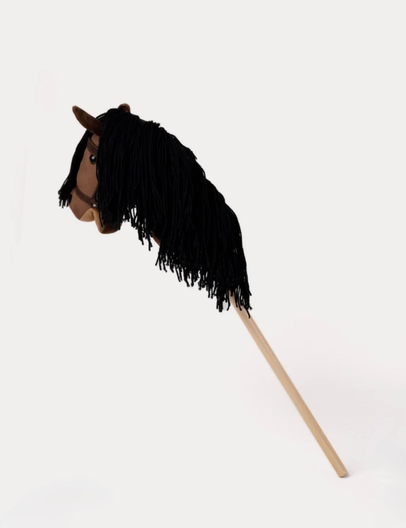 Käpphäst med tyglar, Brun