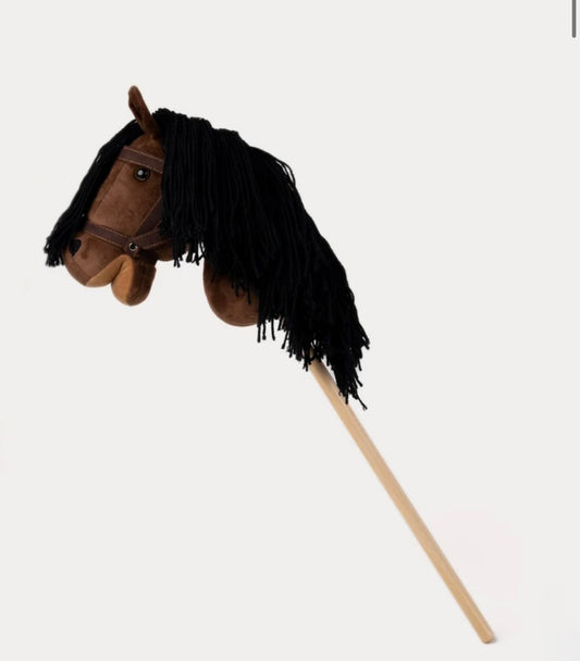 Käpphäst med tyglar, Brun