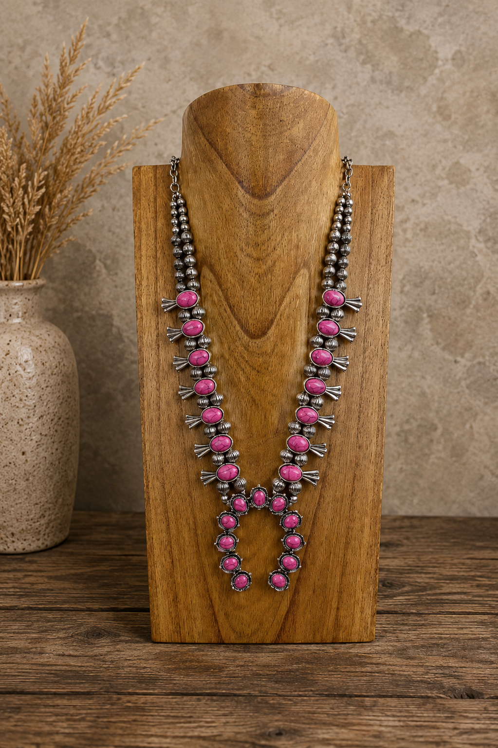 Westernhalsband med rosa stenar